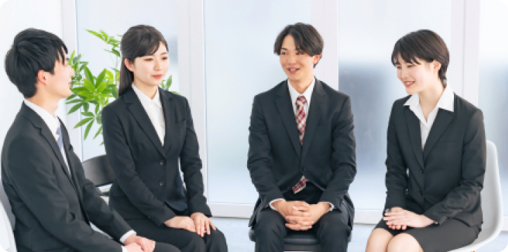 先輩社員との座談会